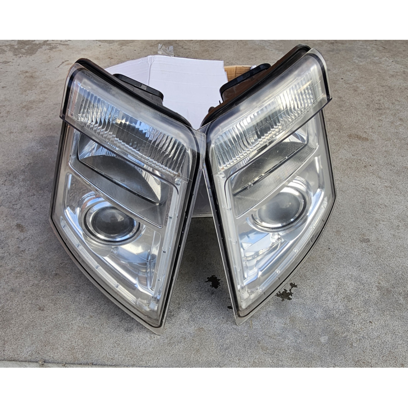 Фара основного світла VOLVO FM/FH 21035637 HELLA 82304585 Фара основного світла VOLVO FM/FH 21035637 HELLA 82304585