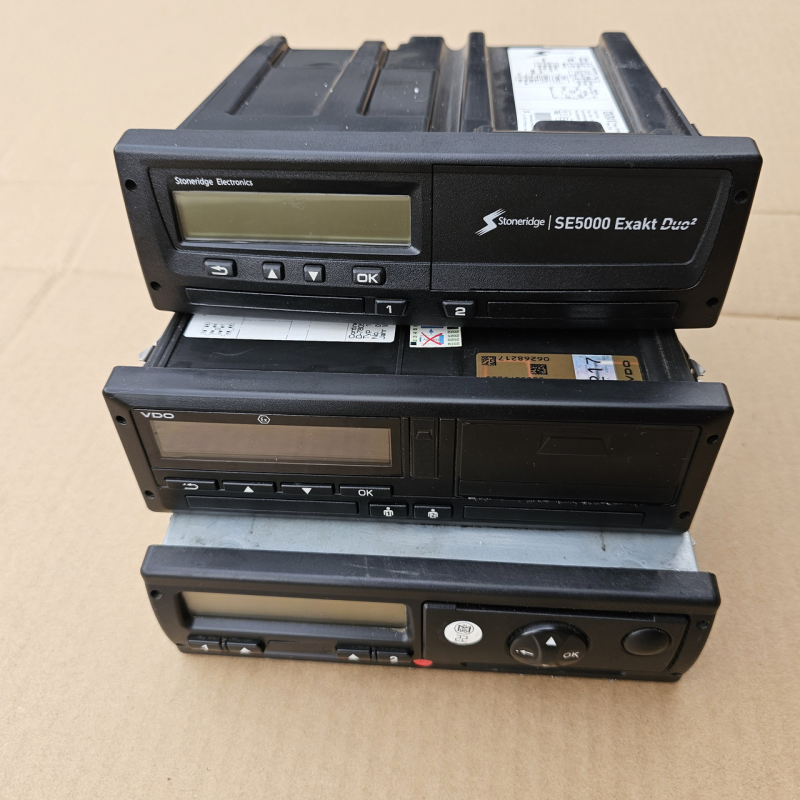 Цифровий тахограф 12V. MB Sprinter / IVECO / Renault Цифровий тахограф 12V. MB Sprinter / IVECO / Renault