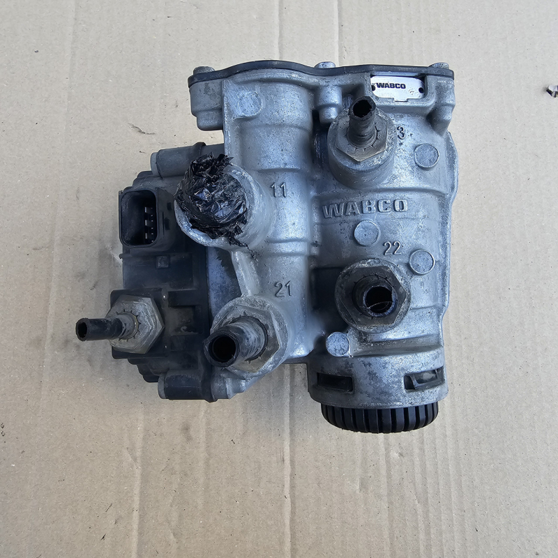 1747137 DAF XF 106 Кран керування гальмами причепа WABCO 4802040310