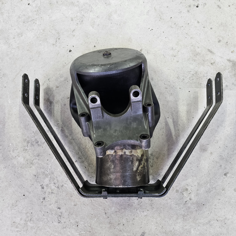 A9463280141 Кронштейн осі MERCEDES ACTROS 9443280335