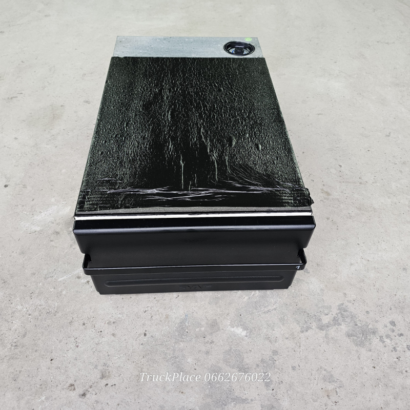 Автохолодильник DAF XF 95 DAF 1657824 Автохолодильник DAF XF 95 DAF 1657824