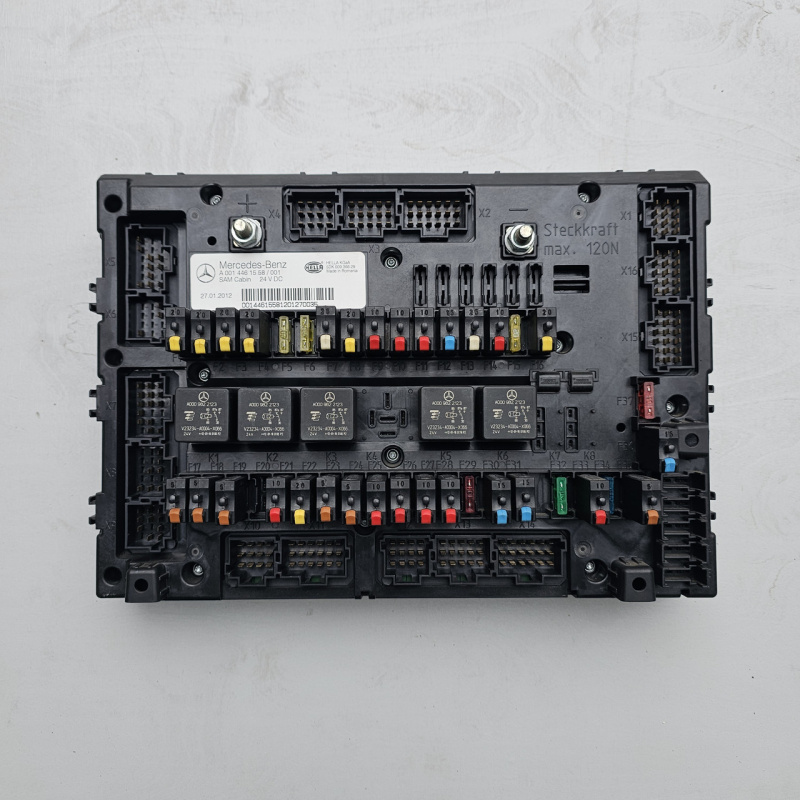 A0014461558 Блок запобіжників MERCEDES ACTROS A0014461558 Блок запобіжників MERCEDES ACTROS